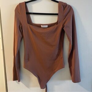 FLASH SALE ✨ Babaton Rust Long Sleeve Top